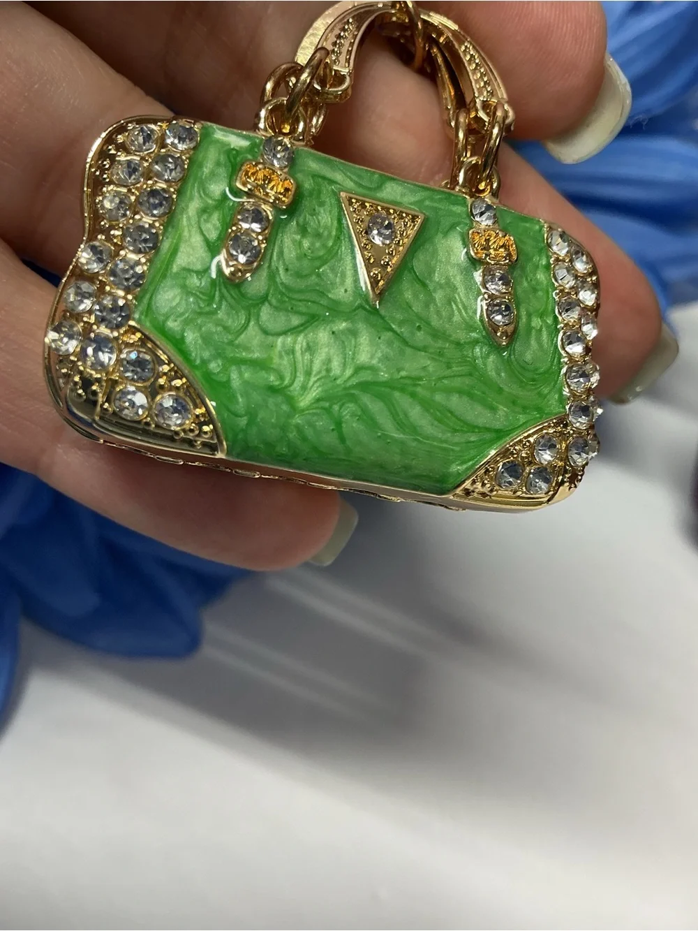 👜FAB CRYSTAL SWIRLED ENAMEL MINI BAG CHARM